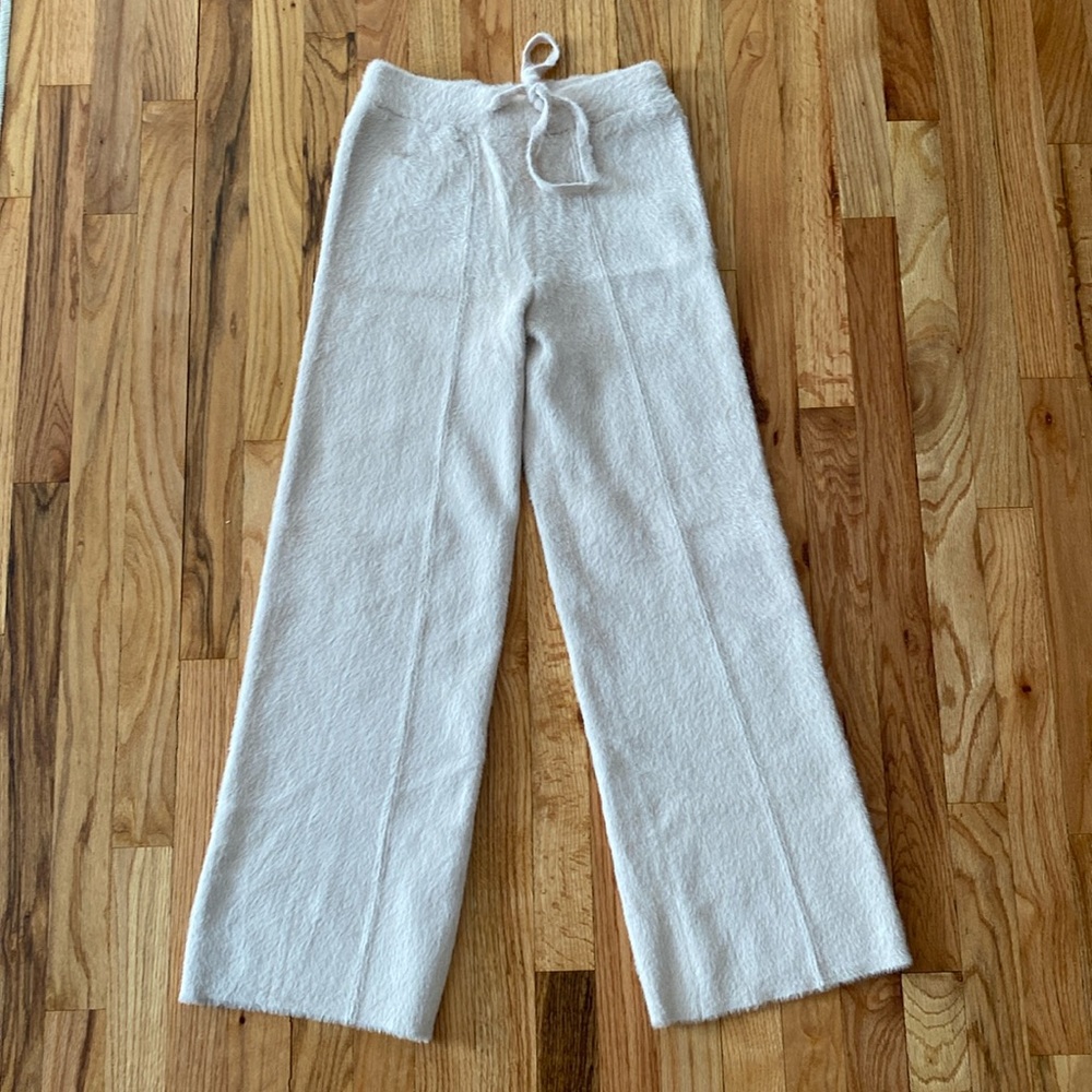 BRAND NEW - fuzzy sweatpants